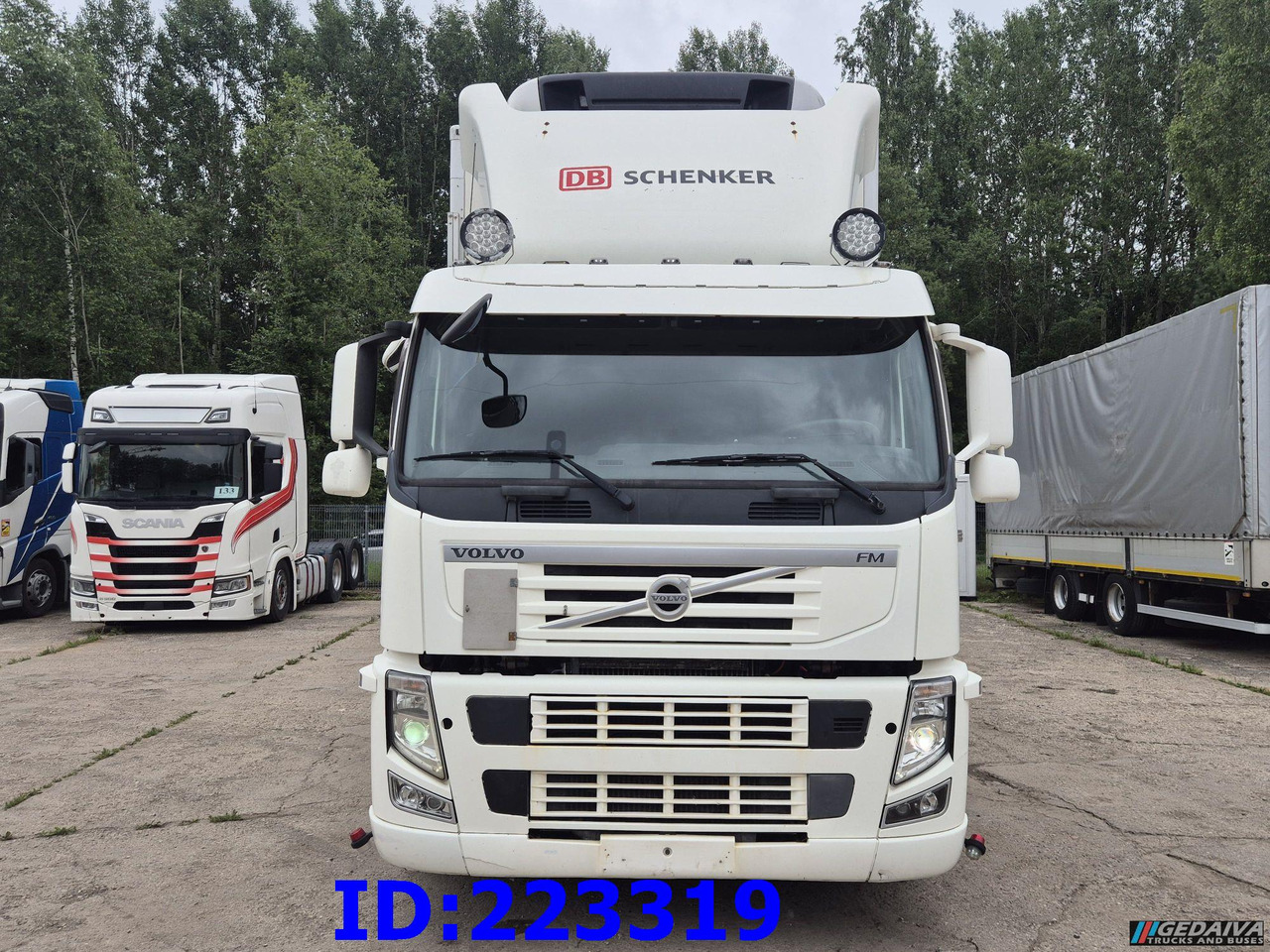 VOLVO FM13 380HP 6x2 Euro5 - Open side box - Refrigerator truck: picture 2 VOLVO FM13 380HP 6x2 Euro5 - Open side box - Refrigerator truck: picture 2