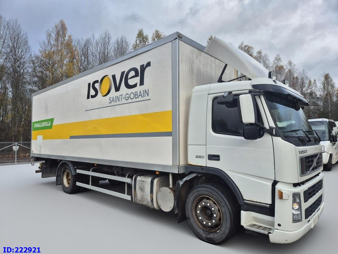 VOLVO FM9 260HP - Box truck: picture 4 VOLVO FM9 260HP - Box truck: picture 4