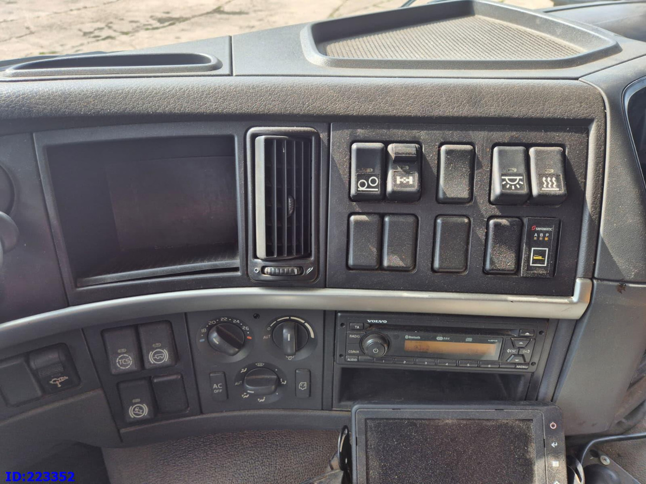 Garbage truck VOLVO FMX 330HP 6x2 Norba RL300. Keox -bio, Ferrari crane, Dynawatt -pressure: picture 12