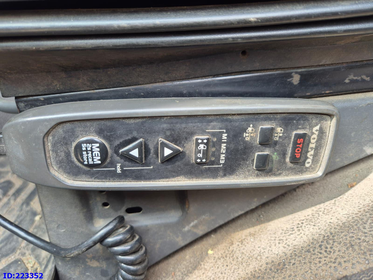 Garbage truck VOLVO FMX 330HP 6x2 Norba RL300. Keox -bio, Ferrari crane, Dynawatt -pressure: picture 6