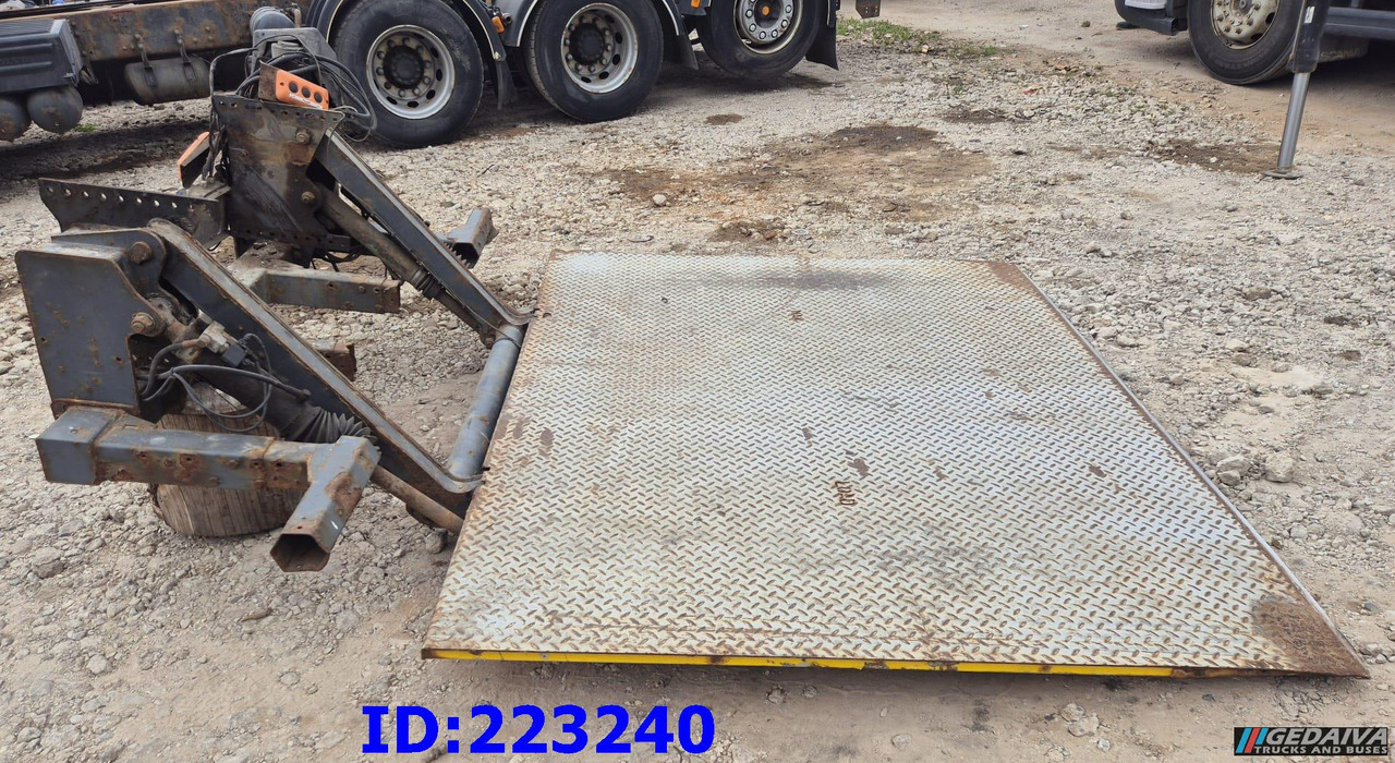 ZEPRO 200-175MA - Tail lift: picture 2 ZEPRO 200-175MA - Tail lift: picture 2