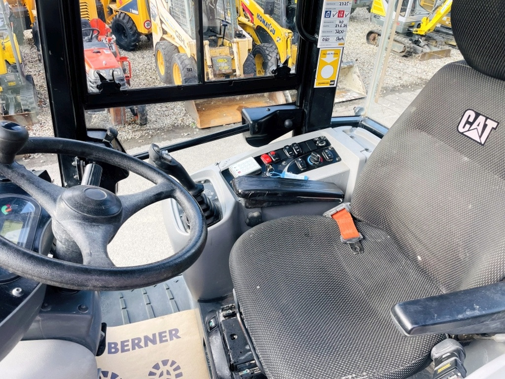 Caterpillar 908M (3927) - Wheel loader: picture 5 Caterpillar 908M (3927) - Wheel loader: picture 5