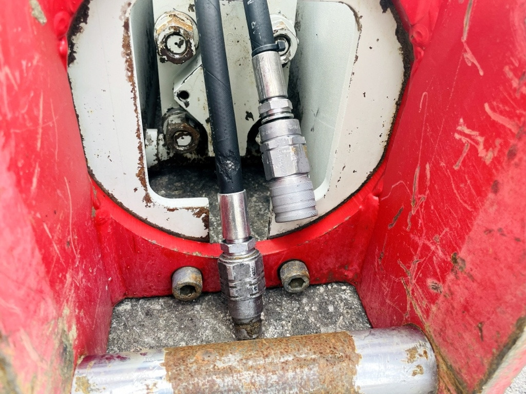 Huppi 302 (4092) - Hydraulic hammer: picture 4 Huppi 302 (4092) - Hydraulic hammer: picture 4