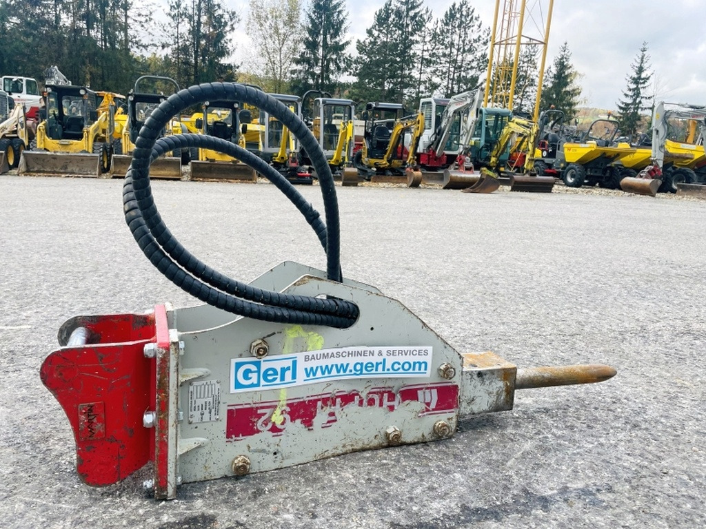 Huppi 92 (4093) - Hydraulic hammer: picture 1 Huppi 92 (4093) - Hydraulic hammer: picture 1