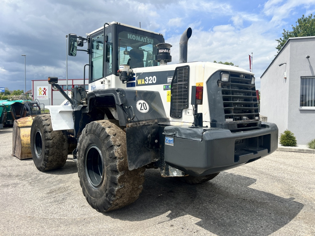 Komatsu WA 320-6 (111584) - Wheel loader: picture 3 Komatsu WA 320-6 (111584) - Wheel loader: picture 3