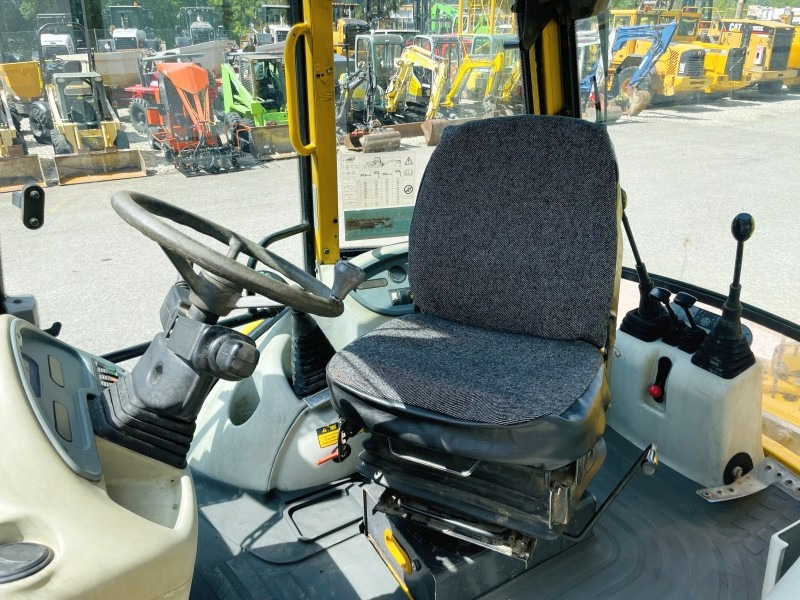 Komatsu WB97R-2 (3829) - Backhoe loader: picture 5 Komatsu WB97R-2 (3829) - Backhoe loader: picture 5