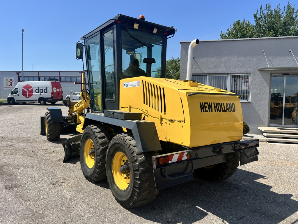 O&K – New Holland F 106 A (111601) - Grader: picture 3 O&K – New Holland F 106 A (111601) - Grader: picture 3