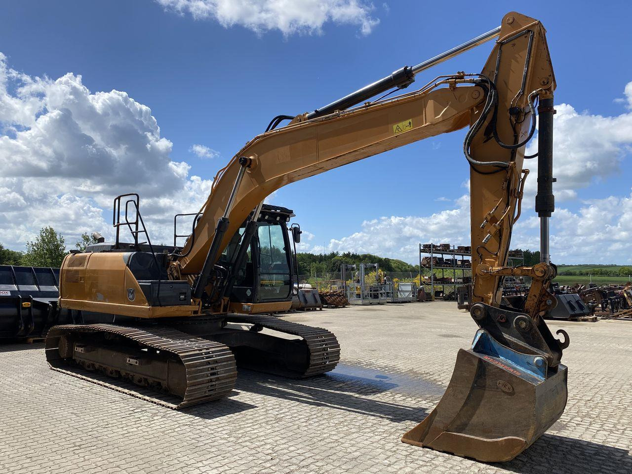 Case CX210C - Crawler excavator: picture 5 Case CX210C - Crawler excavator: picture 5