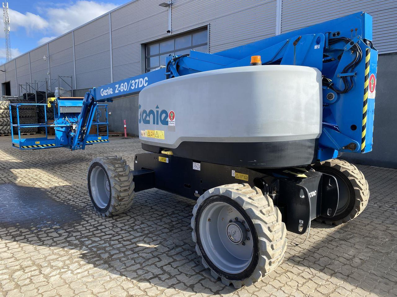 Genie Z60/37 DC - Articulated boom: picture 2 Genie Z60/37 DC - Articulated boom: picture 2