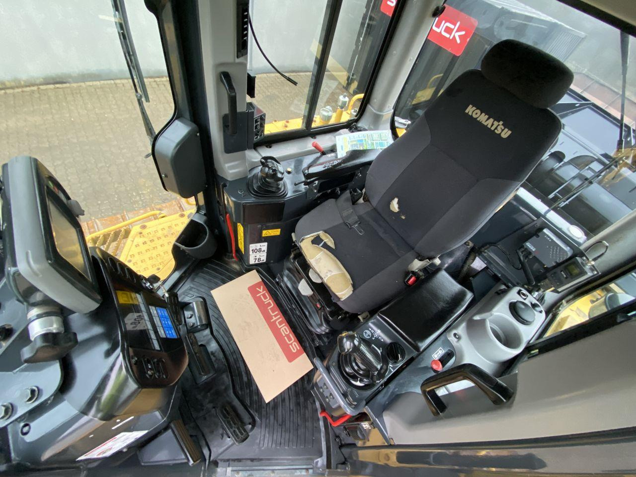Komatsu D65PXI-18 - Bulldozer: picture 3 Komatsu D65PXI-18 - Bulldozer: picture 3