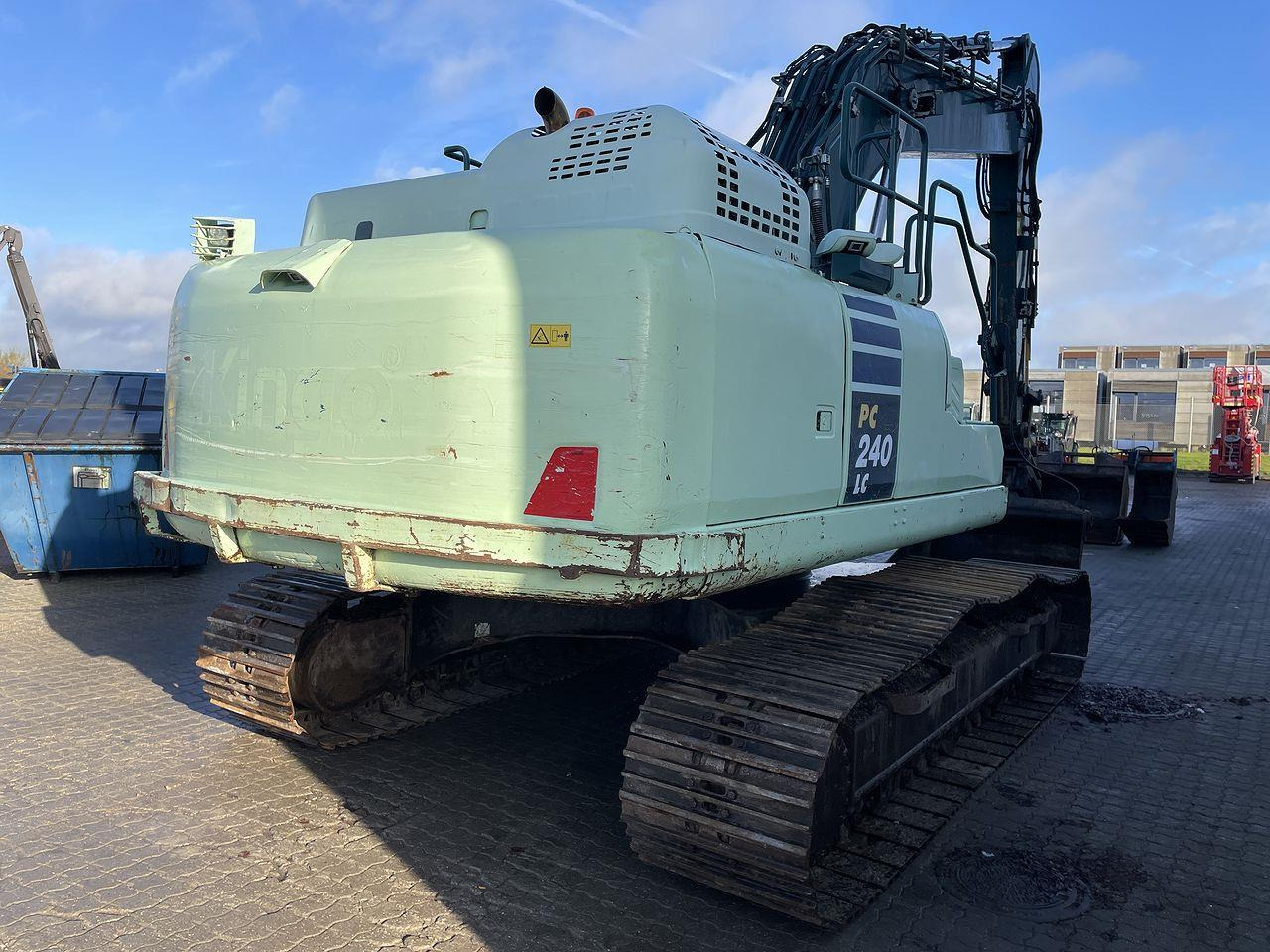 Komatsu PC240LCD-11 - Crawler excavator: picture 4 Komatsu PC240LCD-11 - Crawler excavator: picture 4