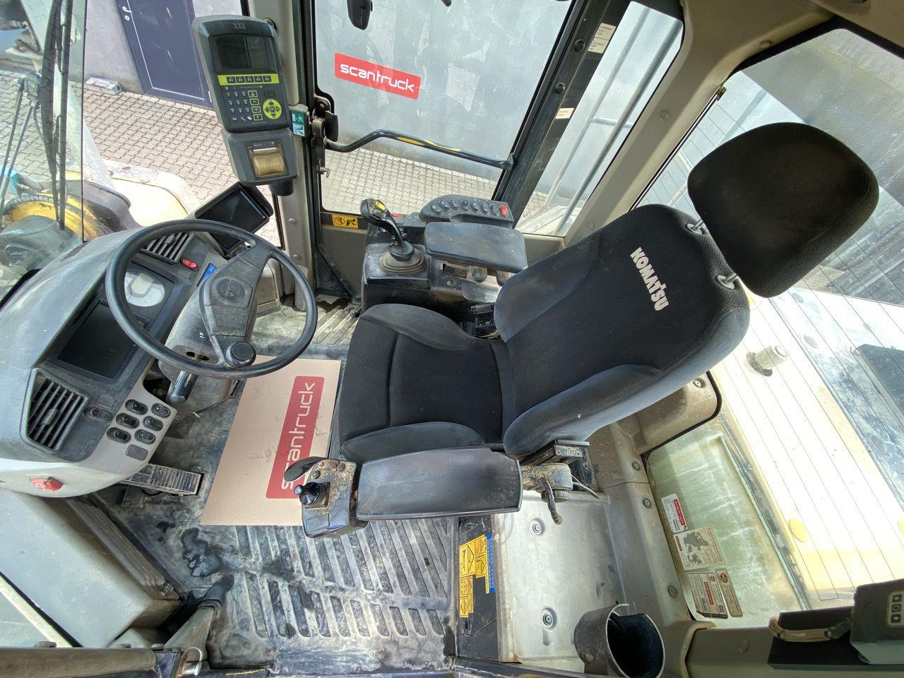 Komatsu WA470-7 - Wheel loader: picture 3 Komatsu WA470-7 - Wheel loader: picture 3