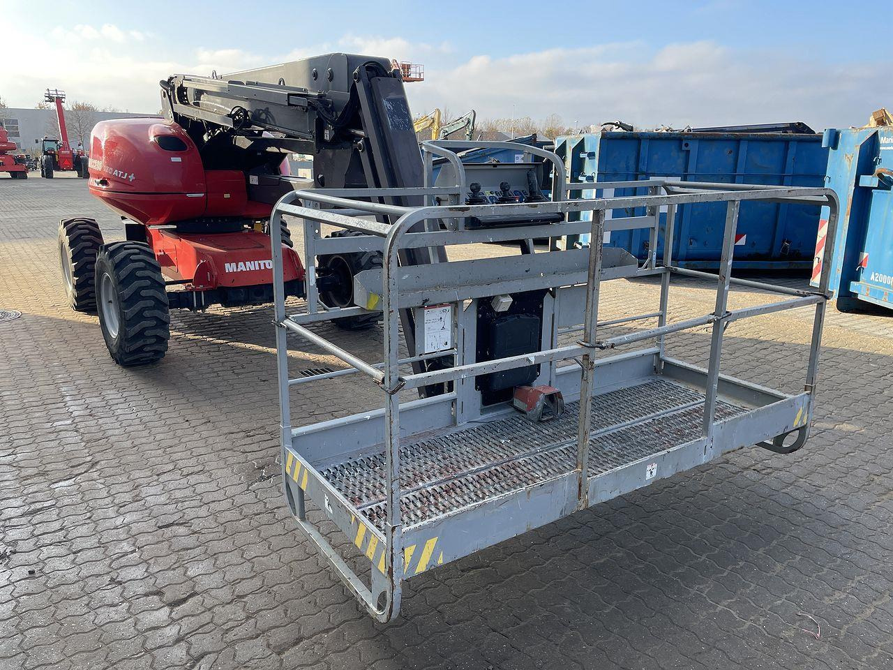 Manitou 160ATJ+ RC - Articulated boom: picture 5 Manitou 160ATJ+ RC - Articulated boom: picture 5