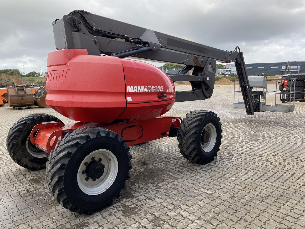 Manitou 200ATJ RC - Articulated boom: picture 4 Manitou 200ATJ RC - Articulated boom: picture 4