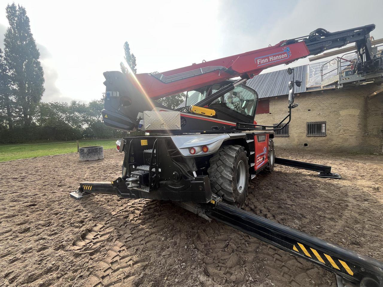 Manitou MRT2260 VISION+ ST5 - Telescopic handler: picture 2 Manitou MRT2260 VISION+ ST5 - Telescopic handler: picture 2