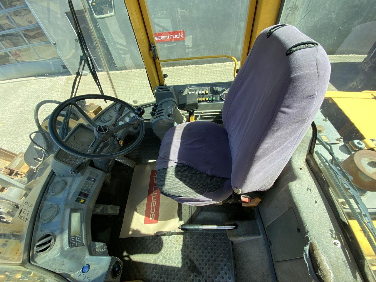 Volvo L70C - Wheel loader: picture 3 Volvo L70C - Wheel loader: picture 3