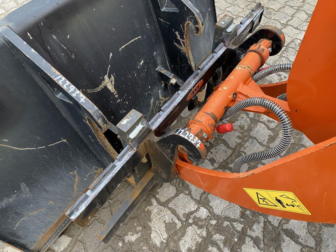 Compact loader Weycor AR380 Agrar: picture 9