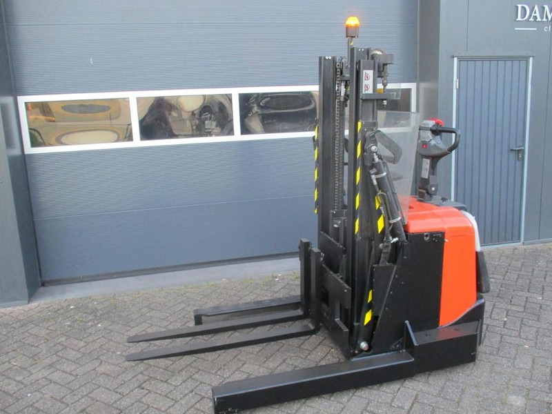 BT SPE 120 XRD - Pallet truck: picture 3 BT SPE 120 XRD - Pallet truck: picture 3