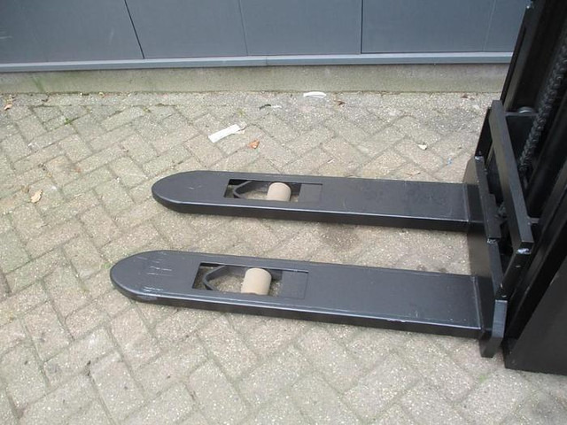 BT SWE 100 - Stacker: picture 5 BT SWE 100 - Stacker: picture 5