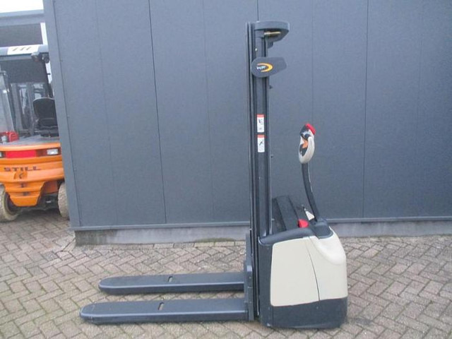 Crown WF 3000-1.0 TL - Stacker: picture 1 Crown WF 3000-1.0 TL - Stacker: picture 1