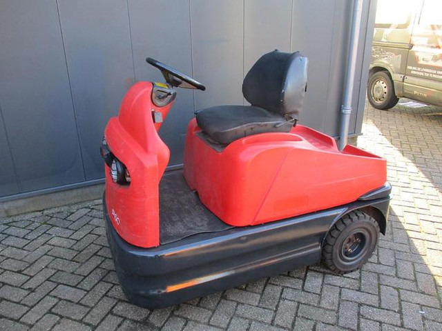 Linde P 60 - Tow tractor: picture 3 Linde P 60 - Tow tractor: picture 3