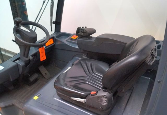 Jungheinrich EFG425s - Electric forklift: picture 4 Jungheinrich EFG425s - Electric forklift: picture 4