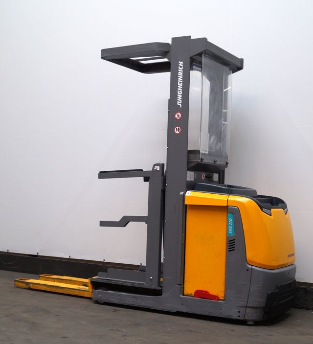 Jungheinrich EKS110 - Order picker: picture 2 Jungheinrich EKS110 - Order picker: picture 2