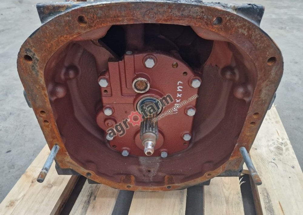 Skrzynia biegów Case Luxxum 120 ZF - Gearbox: picture 3 Skrzynia biegów Case Luxxum 120 ZF - Gearbox: picture 3