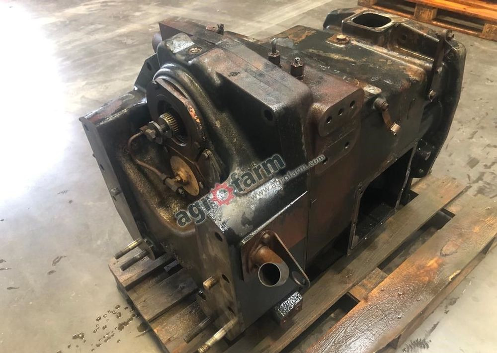 Skrzynia biegów Case Magnum 335 87428576 - Gearbox: picture 1 Skrzynia biegów Case Magnum 335 87428576 - Gearbox: picture 1