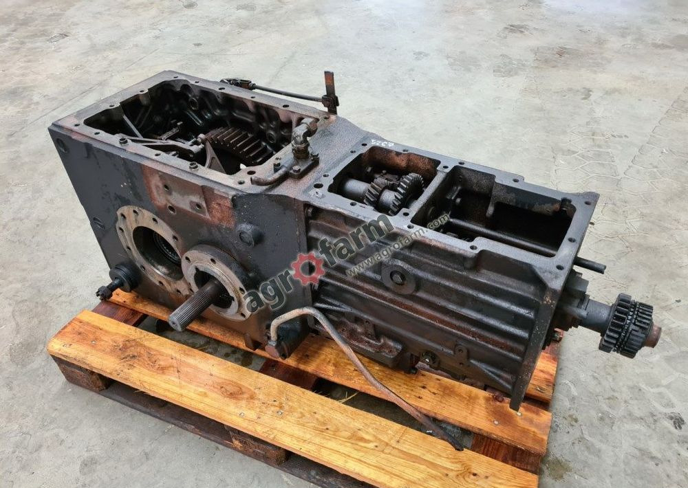 Skrzynia biegów, most tylny Renault 75-34 - Gearbox: picture 2 Skrzynia biegów, most tylny Renault 75-34 - Gearbox: picture 2