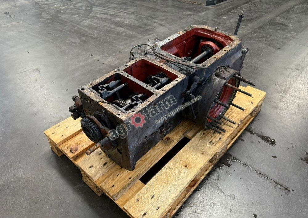 Skrzynia biegów z tylnym mostem Fiat 80-90 - Gearbox: picture 2 Skrzynia biegów z tylnym mostem Fiat 80-90 - Gearbox: picture 2