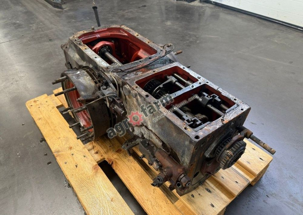 Skrzynia biegów z tylnym mostem Fiat 80-90 - Gearbox: picture 1 Skrzynia biegów z tylnym mostem Fiat 80-90 - Gearbox: picture 1