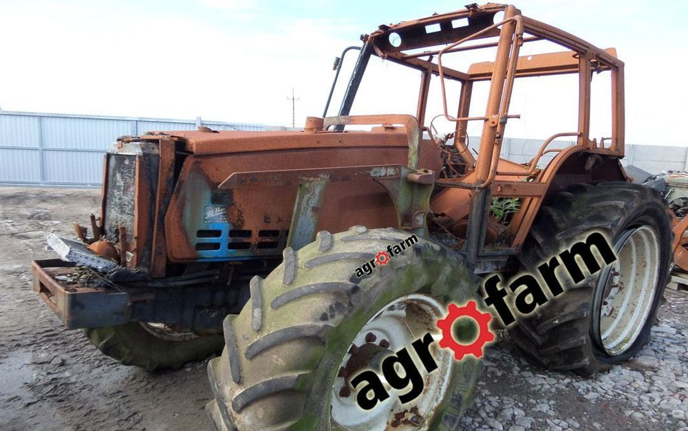 Valtra części 6300 6200 6400 skrzynia silnik most zawór blok głowica zwolnica obudowa wał zwrotnica - Gearbox for Agricultural machinery: picture 1 Valtra części 6300 6200 6400 skrzynia silnik most zawór blok głowica zwolnica obudowa wał zwrotnica - Gearbox for Agricultural machinery: picture 1