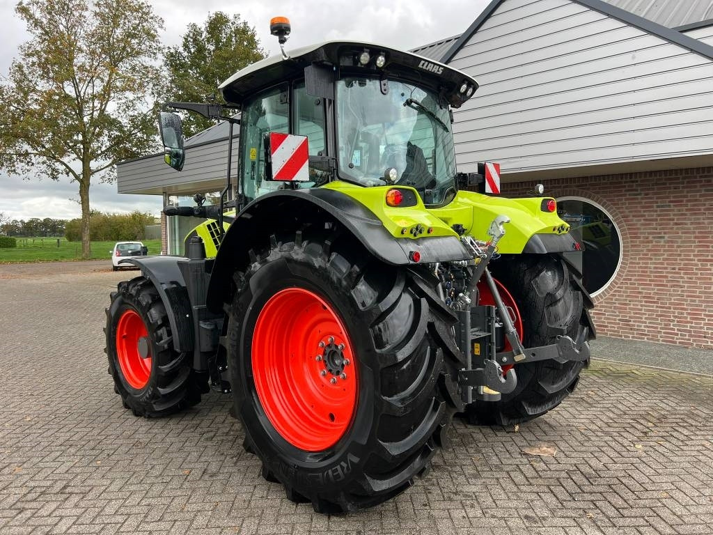 Claas Arion 530 CIS+ - Farm tractor: picture 3 Claas Arion 530 CIS+ - Farm tractor: picture 3