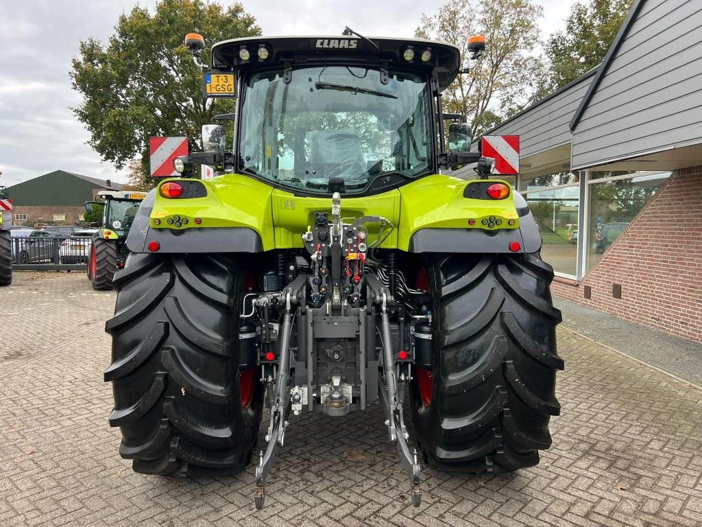 Claas Arion 630 CIS+ CMATIC - Farm tractor: picture 4 Claas Arion 630 CIS+ CMATIC - Farm tractor: picture 4