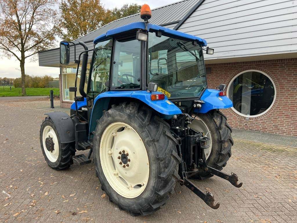 New Holland TL 90 trekker - Farm tractor: picture 3 New Holland TL 90 trekker - Farm tractor: picture 3