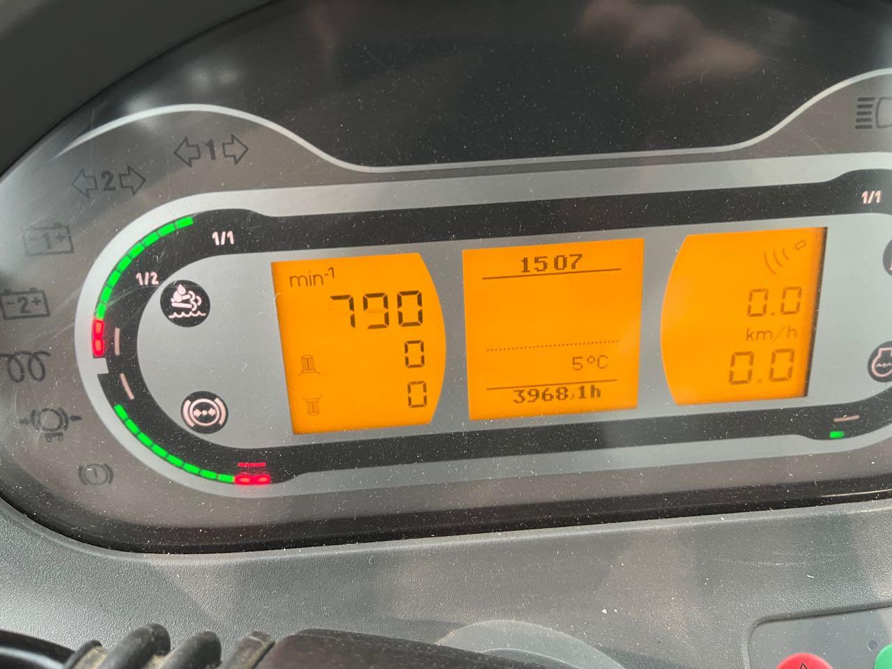 Fendt 720 Vario S4 ProfiPlus - Farm tractor: picture 5 Fendt 720 Vario S4 ProfiPlus - Farm tractor: picture 5