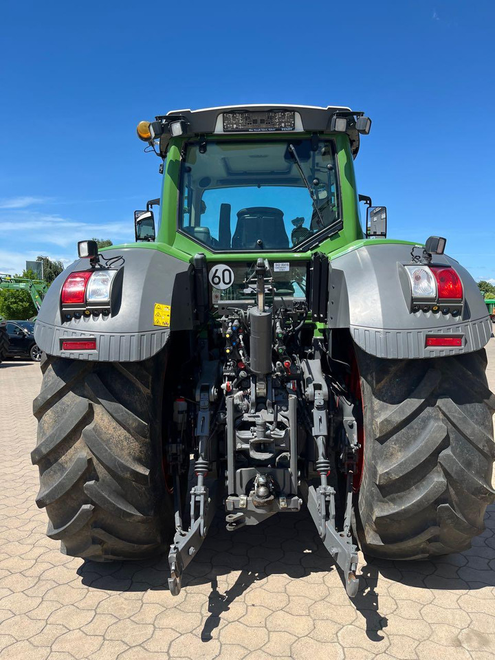 Fendt 828 Vario S4 ProfiPlus - Farm tractor: picture 3 Fendt 828 Vario S4 ProfiPlus - Farm tractor: picture 3