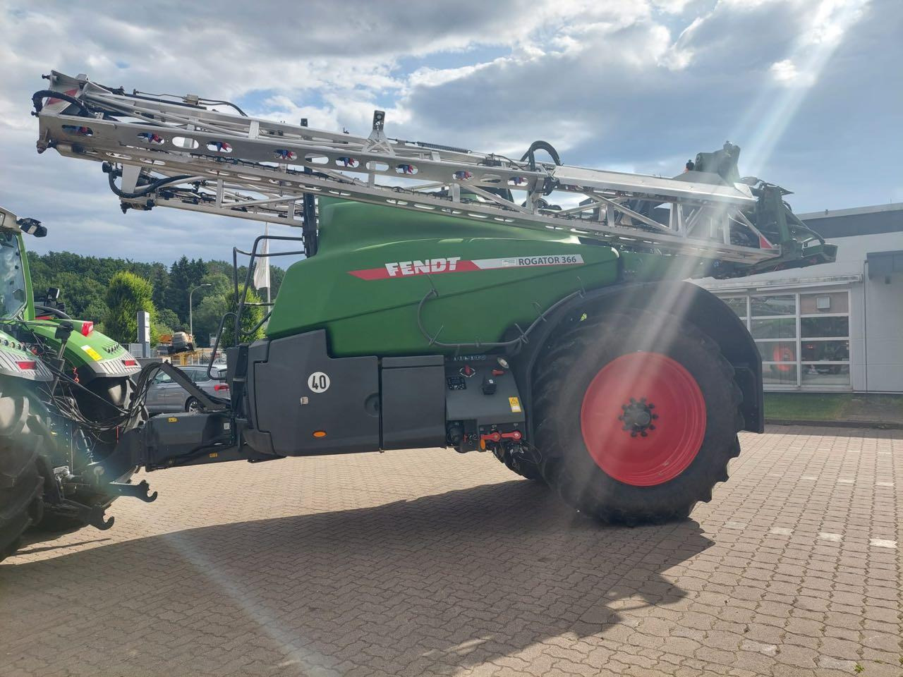 Fendt Rogator 366 - Trailed sprayer: picture 5 Fendt Rogator 366 - Trailed sprayer: picture 5