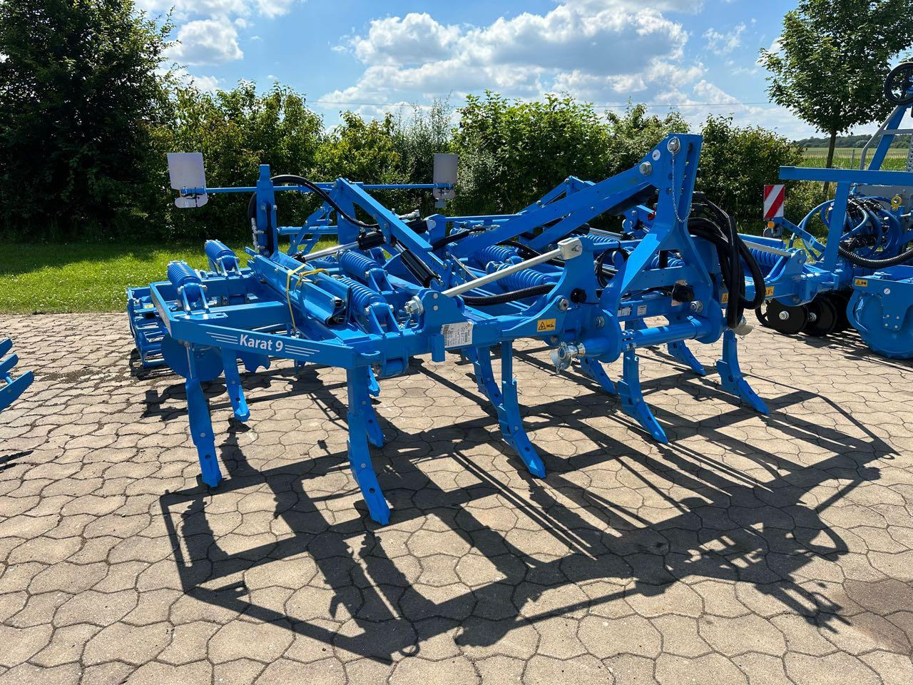 Lemken Karat 9/400 KU ; 0%-Finanzierung möglich - Cultivator: picture 1 Lemken Karat 9/400 KU ; 0%-Finanzierung möglich - Cultivator: picture 1