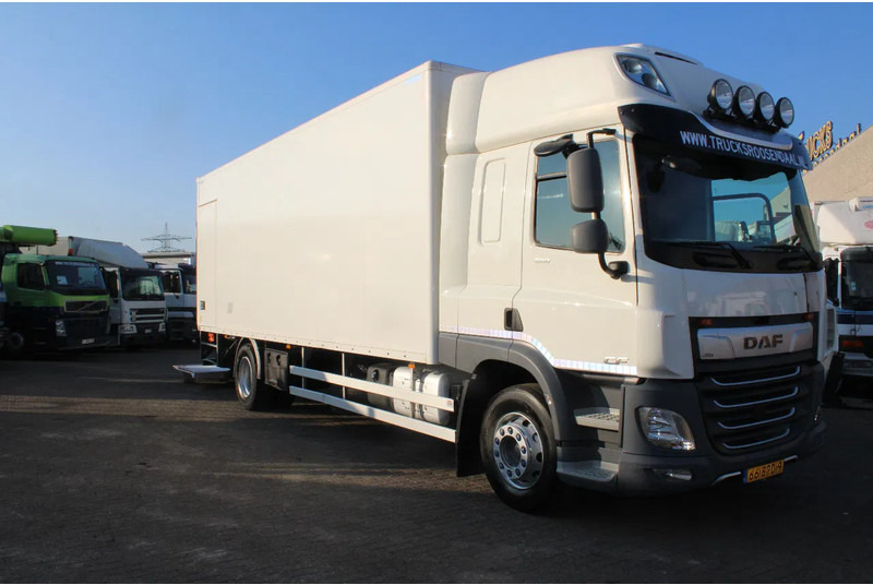 DAF CF 260 + EURO 6 + LIFT - Box truck: picture 3 DAF CF 260 + EURO 6 + LIFT - Box truck: picture 3