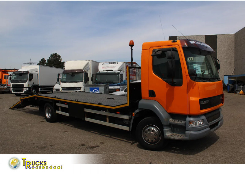 DAF LF 55.220 + HYDROLIC RAMPS + MANUAL - Autotransporter truck: picture 1 DAF LF 55.220 + HYDROLIC RAMPS + MANUAL - Autotransporter truck: picture 1