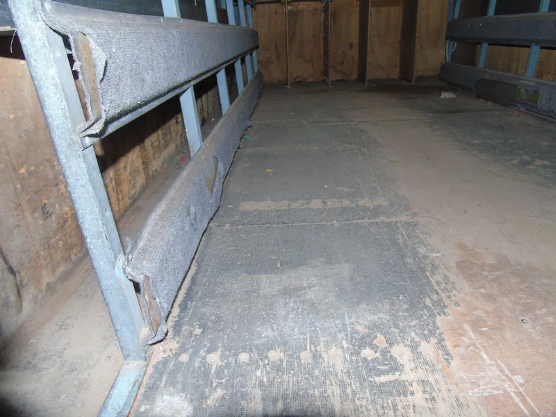 Box truck Iveco Eurocargo 80E180 + manual: picture 9