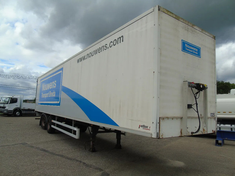 LAG 2x axle + 2.65 height - Closed box semi-trailer: picture 3 LAG 2x axle + 2.65 height - Closed box semi-trailer: picture 3