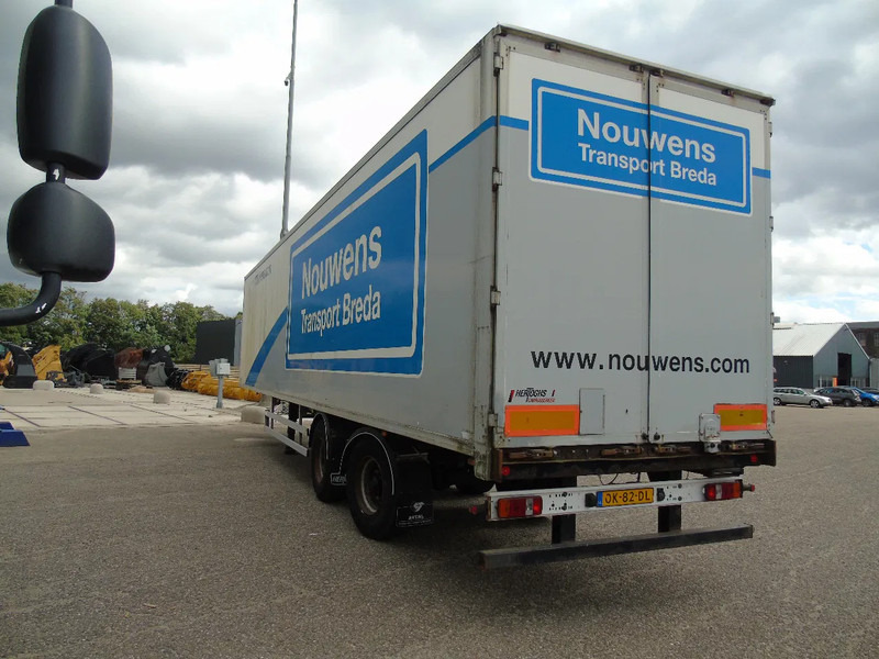 LAG 2x axle + 2.65 height - Closed box semi-trailer: picture 5 LAG 2x axle + 2.65 height - Closed box semi-trailer: picture 5