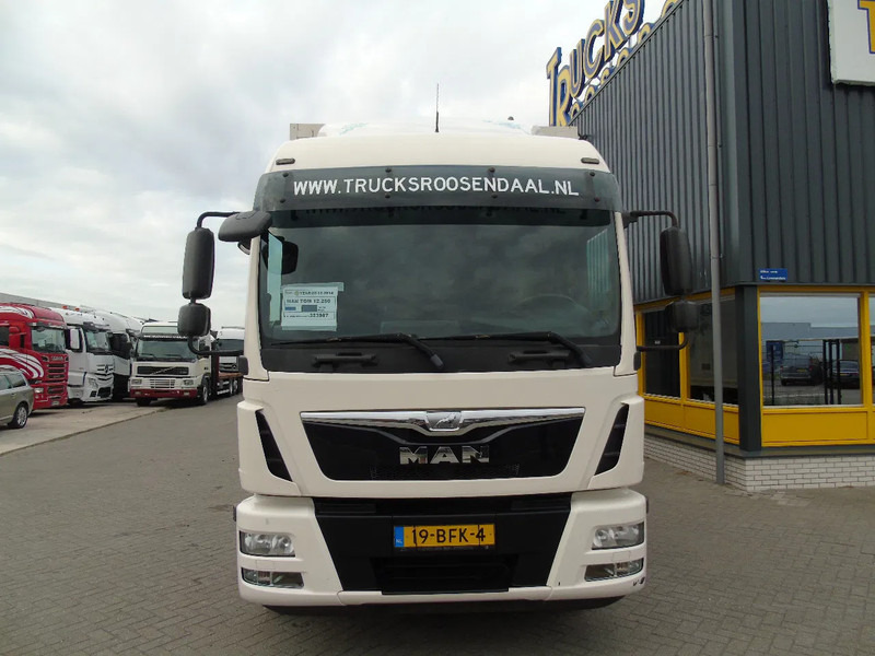 Box truck MAN TGM 12.250 + EURO 6 + LIFT: picture 16