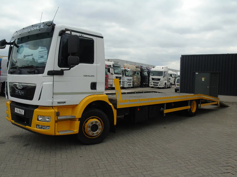 MAN TGM reserved 15.250 + EURO 6 + WINCH + PERFECT CONDITION - Autotransporter truck: picture 2 MAN TGM reserved 15.250 + EURO 6 + WINCH + PERFECT CONDITION - Autotransporter truck: picture 2