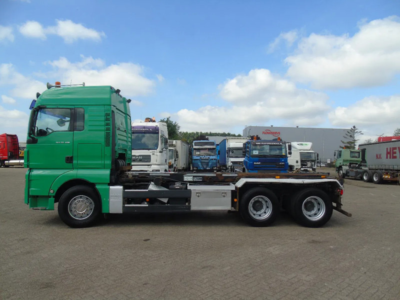 MAN TGX 28.480 + 6X2 + MANUAL - Cable system truck: picture 2 MAN TGX 28.480 + 6X2 + MANUAL - Cable system truck: picture 2