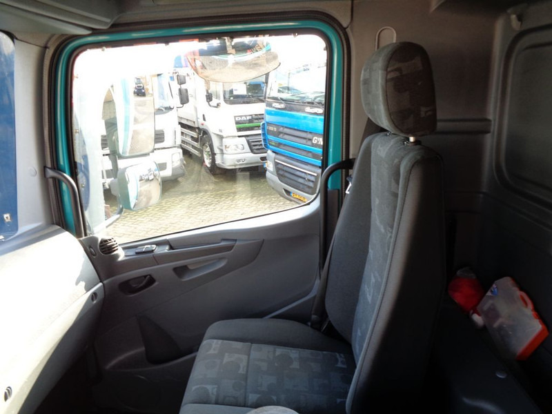 Box truck Mercedes-Benz AXOR 1823 + Dhollandia Lift: picture 13