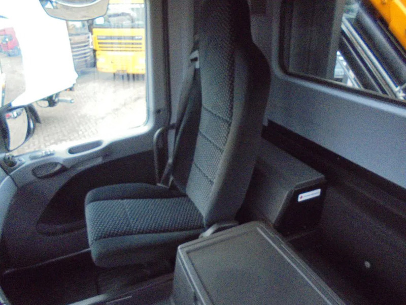 Mercedes-Benz Actros 1846 + Euro 5 + EFFER 250 Crane + REMOTE - Crane truck: picture 4 Mercedes-Benz Actros 1846 + Euro 5 + EFFER 250 Crane + REMOTE - Crane truck: picture 4